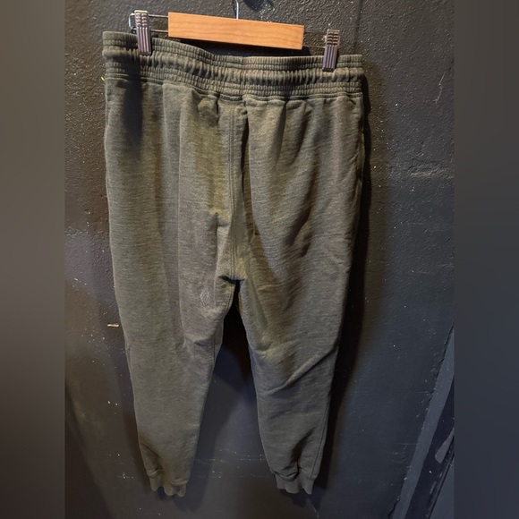 Gymshark Green Sweatpants Elastic Waistband Joggers - Picture 4 of 5